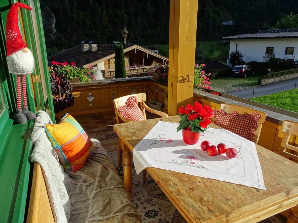 Appartementhaus Zillertal By Piaunddirk Finkenberg Eksteriør billede