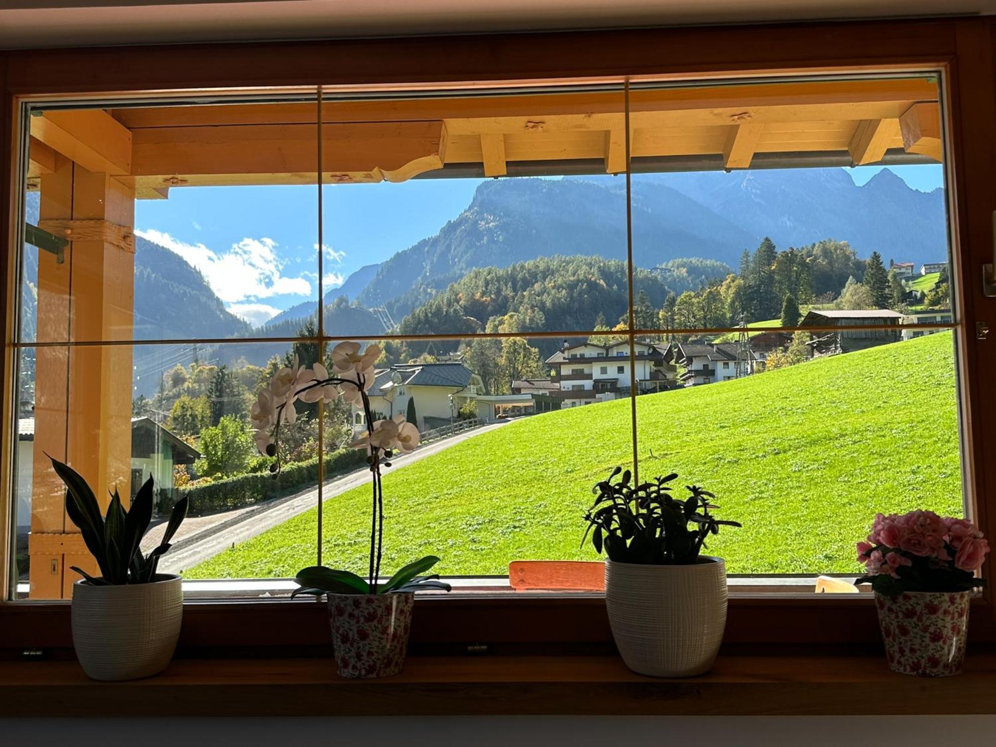 Appartementhaus Zillertal By Piaunddirk Finkenberg Eksteriør billede